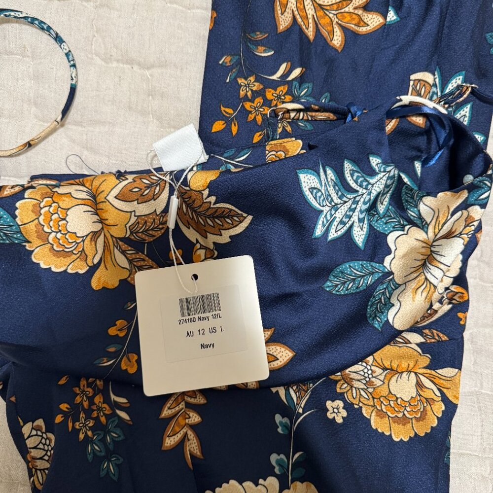 Selfie Leslie - Navy & Gold detail cocktail dress - NWT